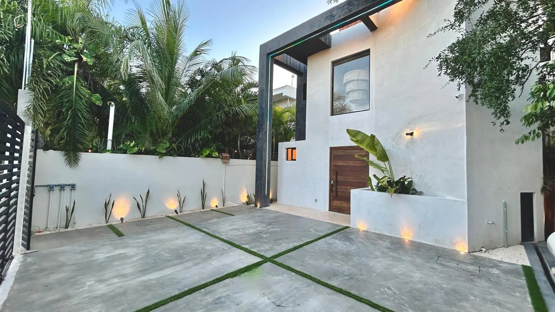 Stunning Villa In The Heart Of La Veleta Tulum